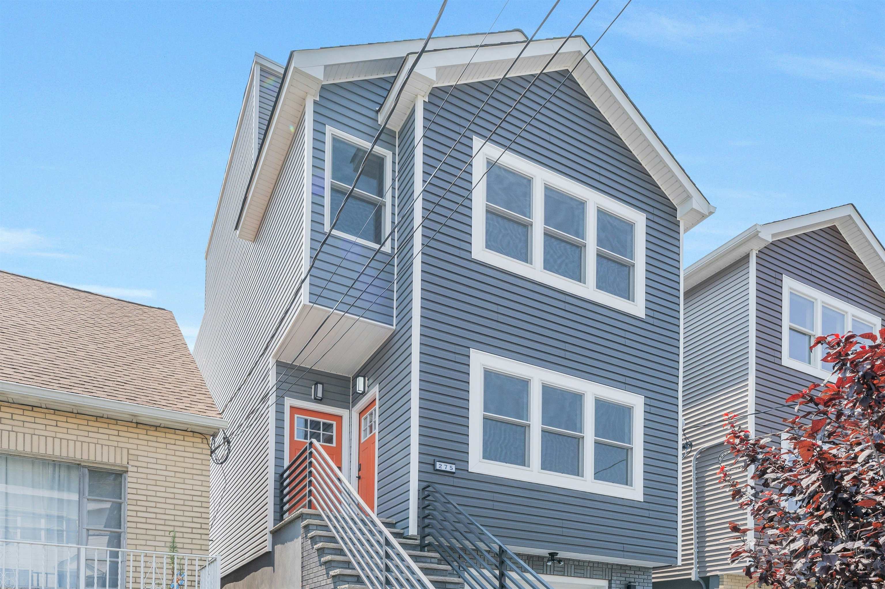 275 PEARSALL AVE Unit: 1