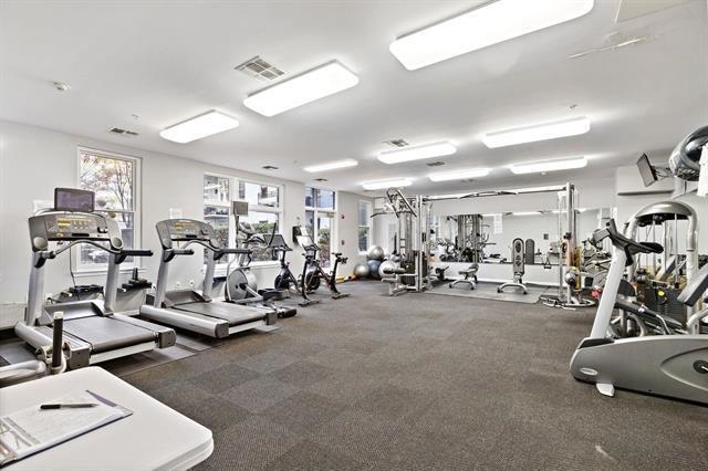 1100 ADAM ST Unit: 318