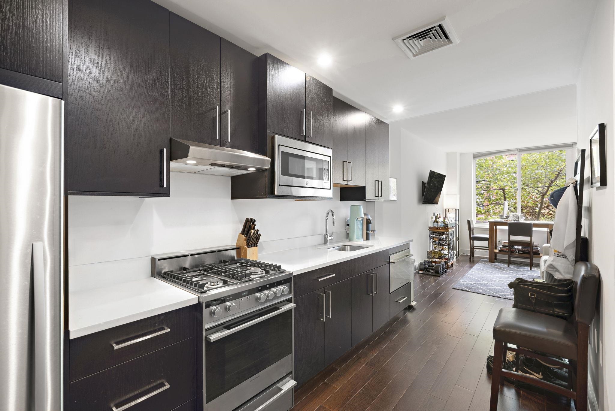 1100 MAXWELL LANE Unit: 227