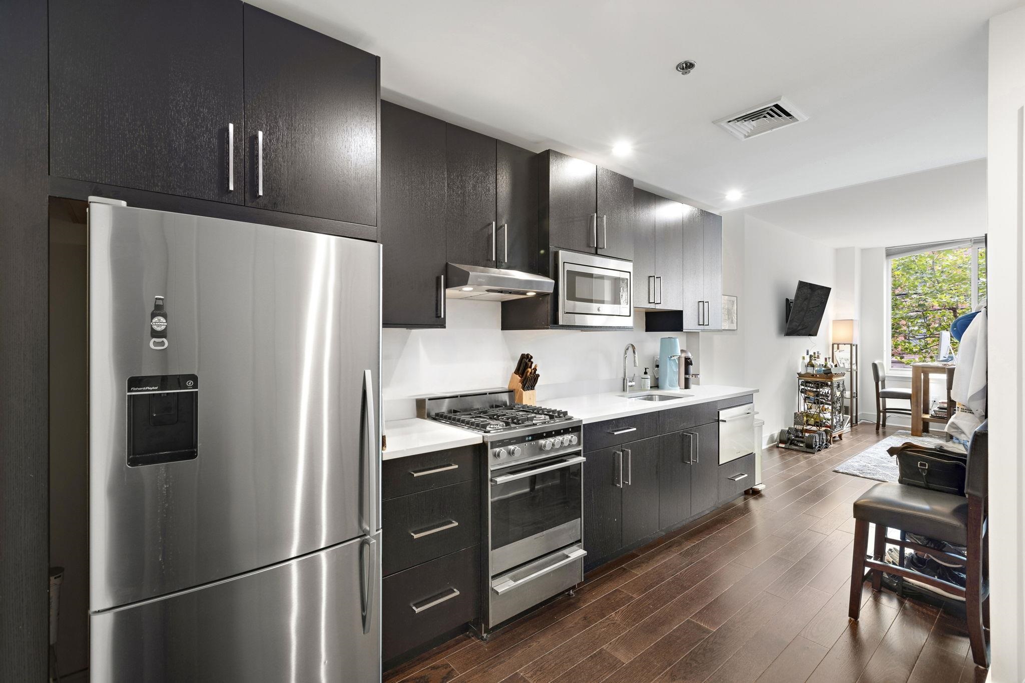 1100 MAXWELL LANE Unit: 227