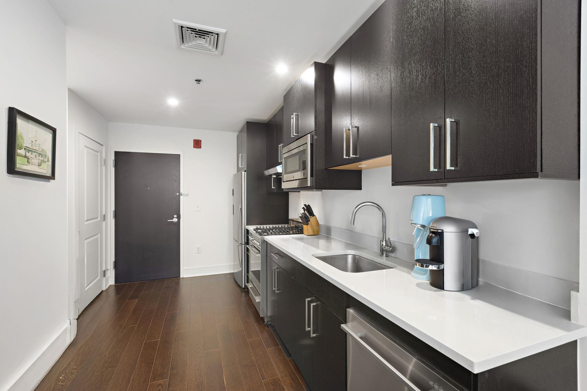 1100 MAXWELL LANE Unit: 227
