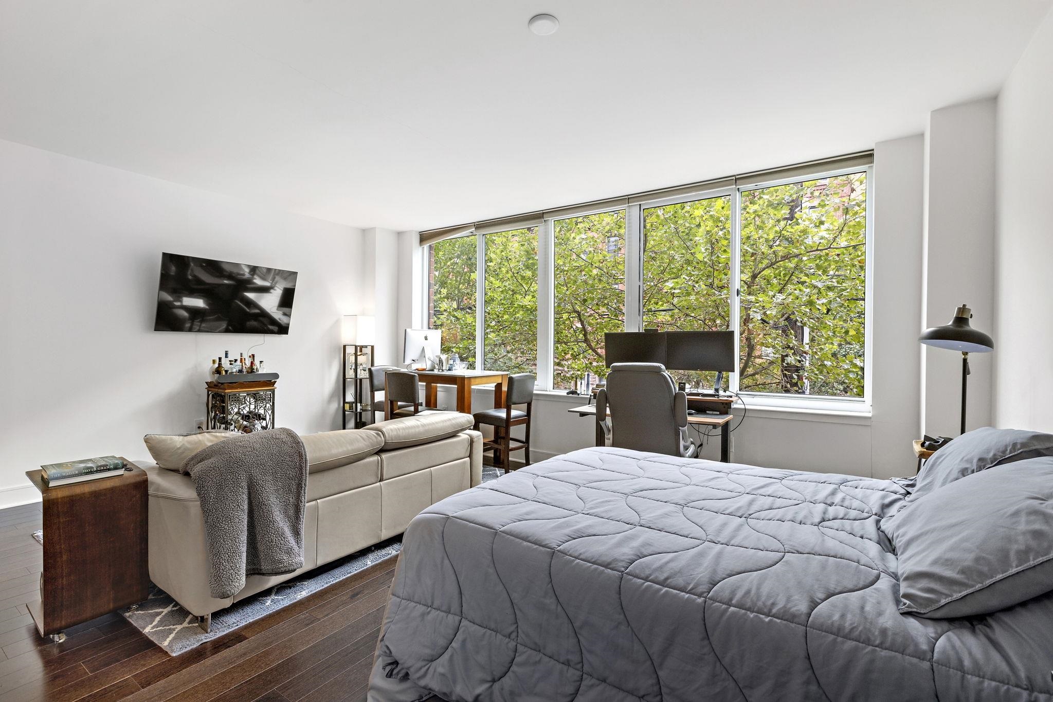 1100 MAXWELL LANE Unit: 227