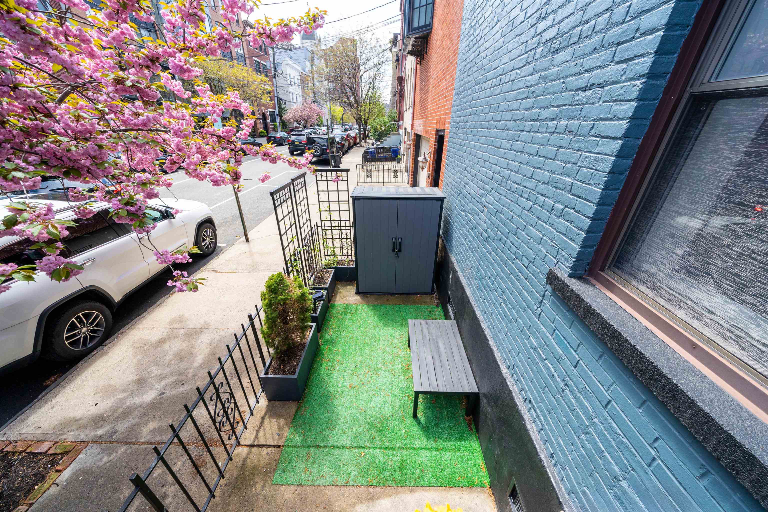 92 MONROE ST