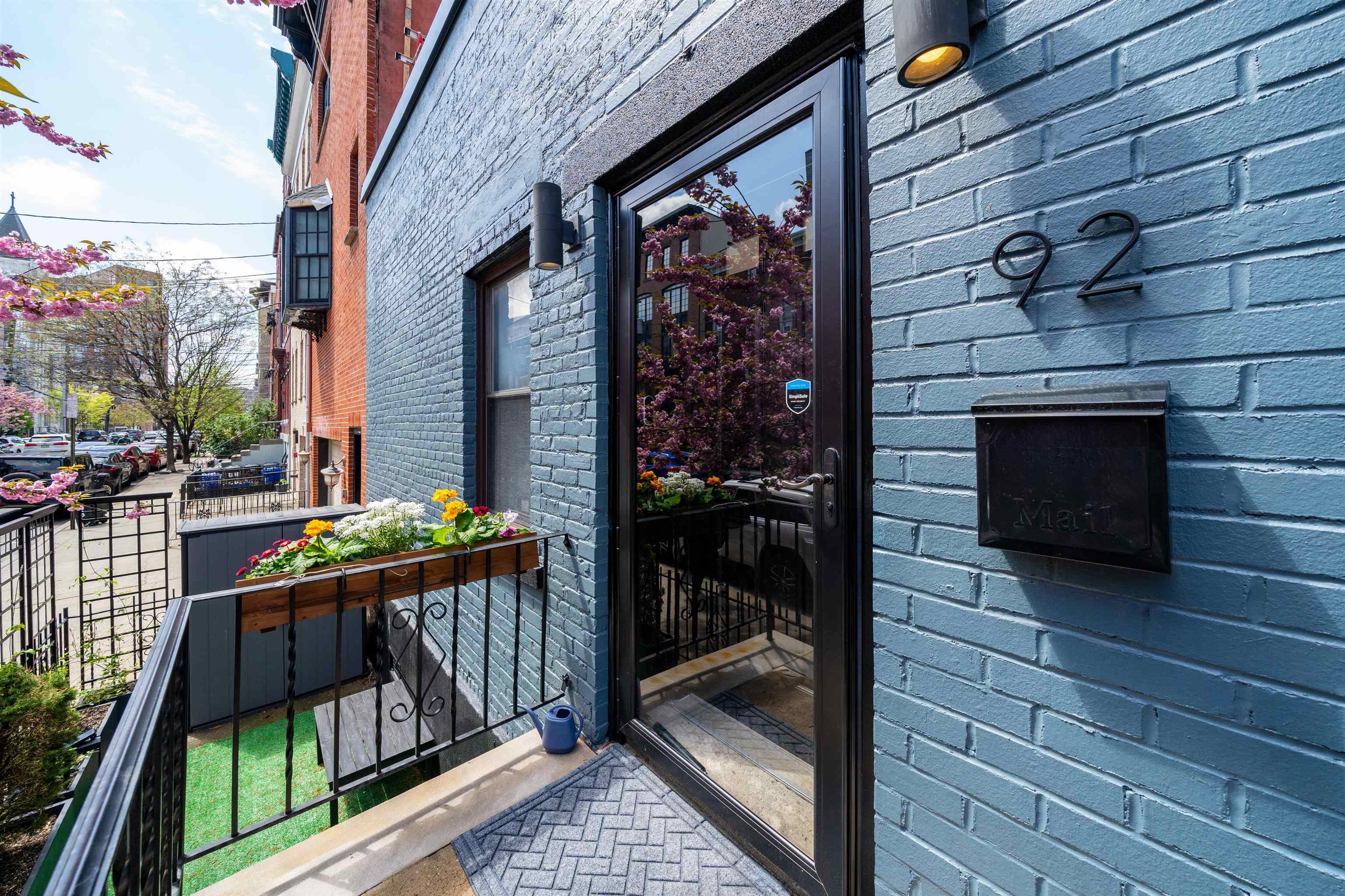 92 MONROE ST
