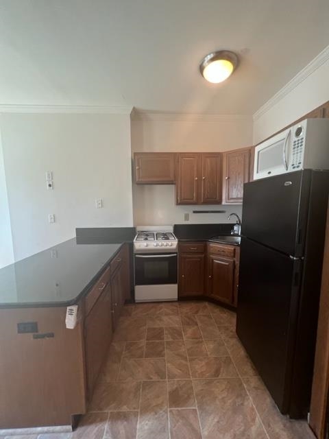310 9TH ST Unit: D