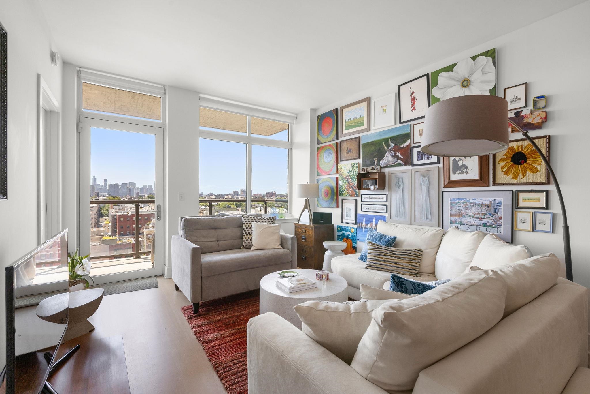 1400 HUDSON ST Unit: 1103