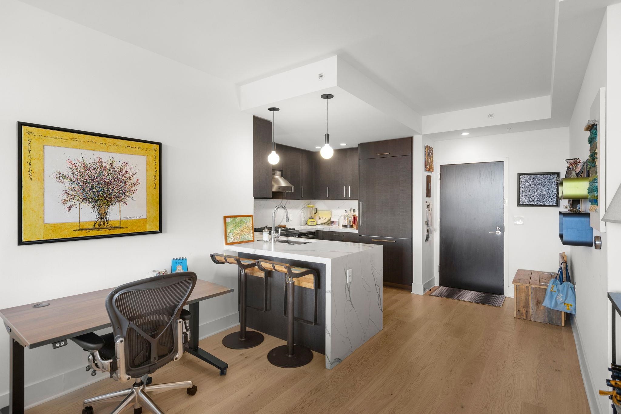 1400 HUDSON ST Unit: 1103