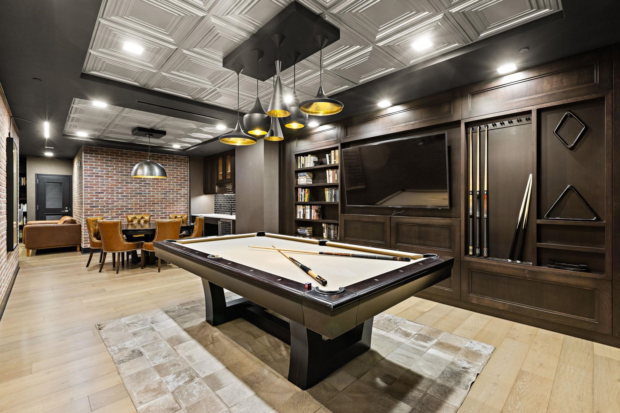 1400 HUDSON ST Unit: 1103