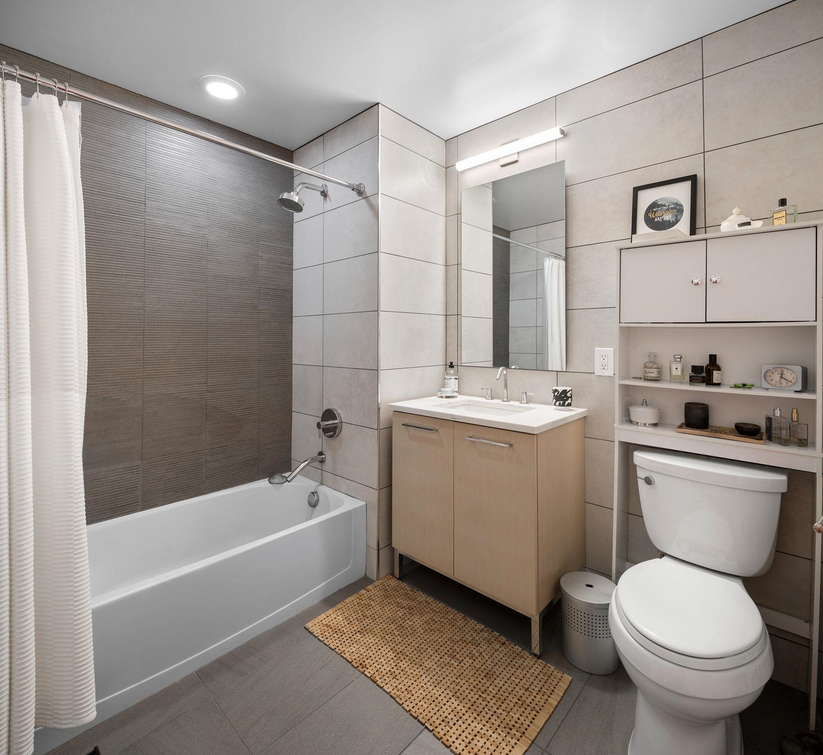 1400 HUDSON ST Unit: 1103