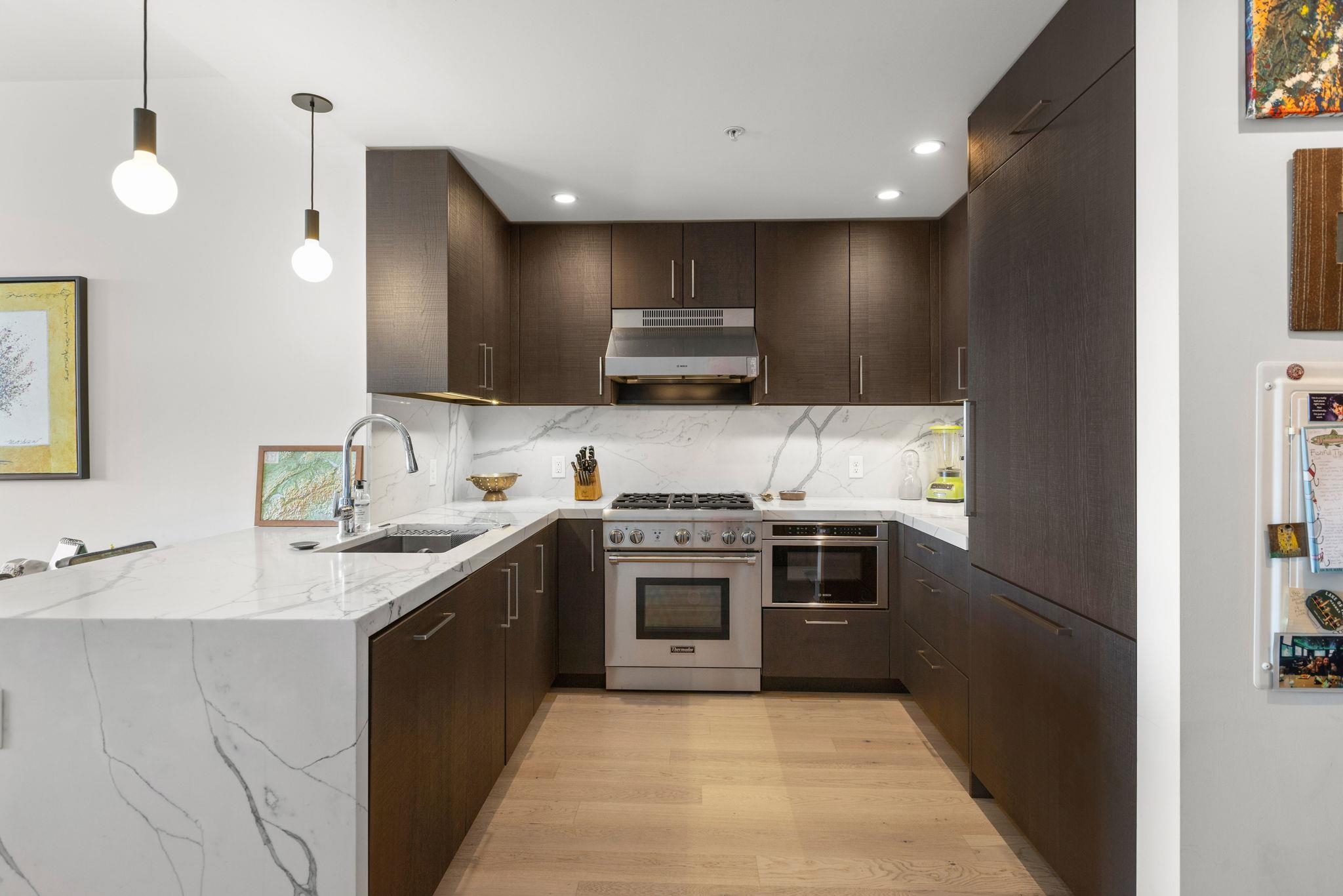 1400 HUDSON ST Unit: 1103