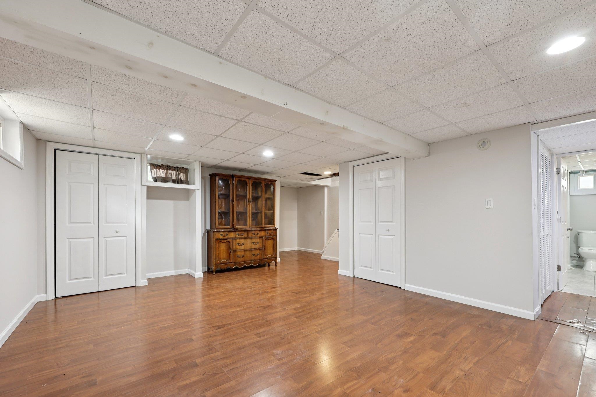 31 THIEM AVE