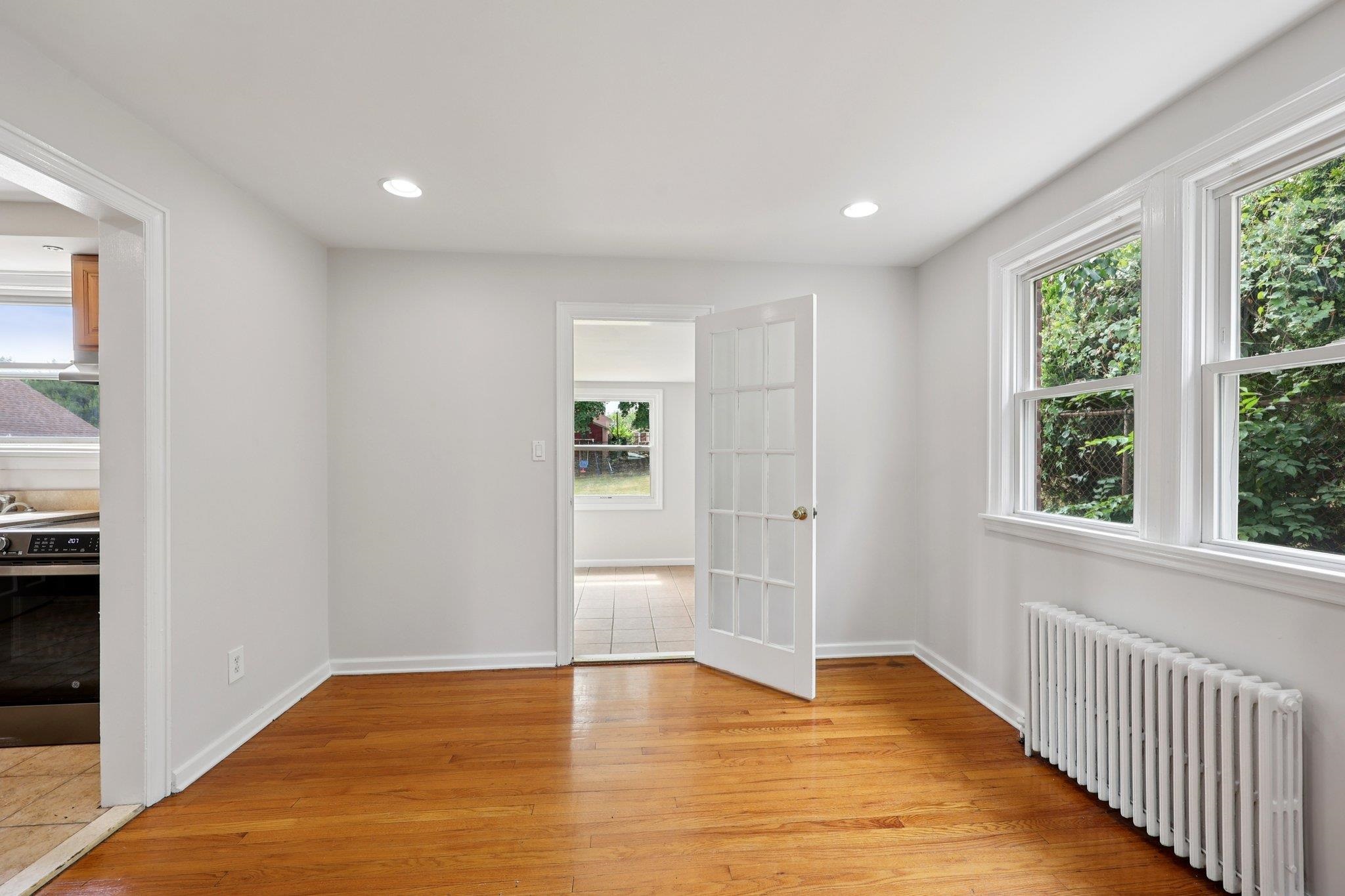 31 THIEM AVE