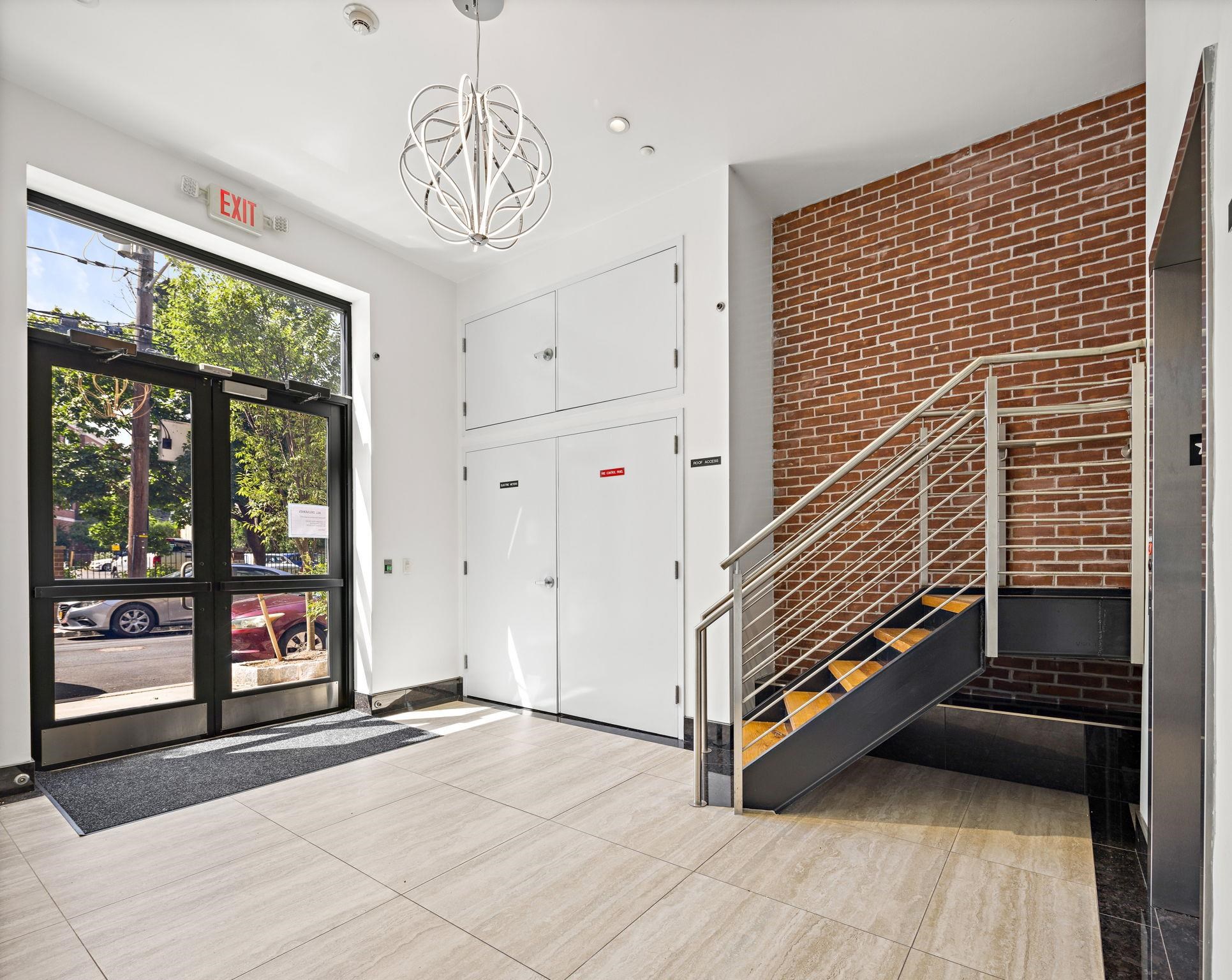 99 HACKENSACK AVE