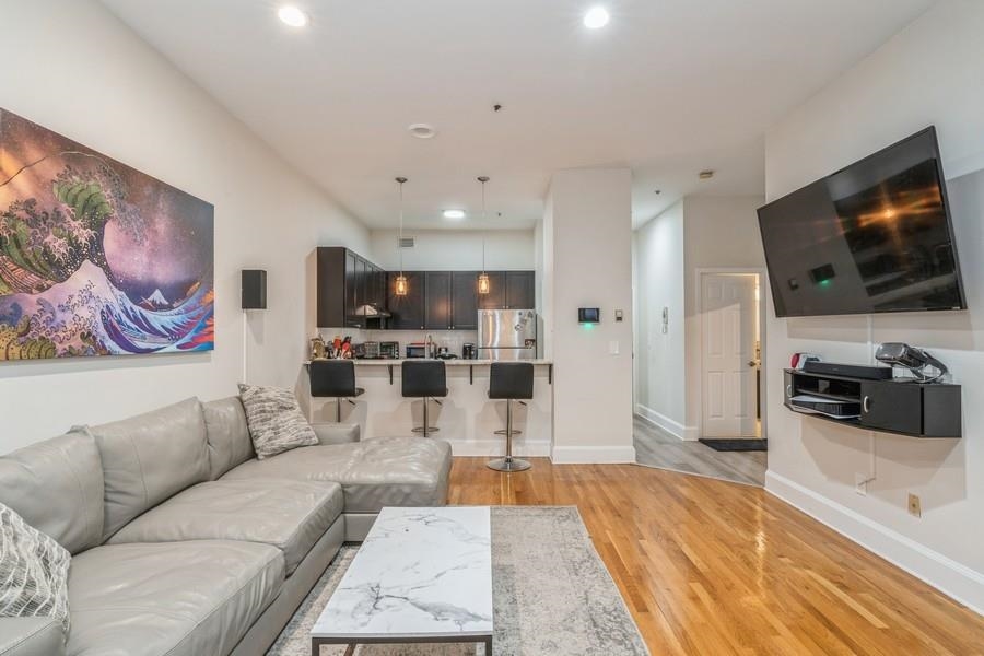 1115 WILLOW AVE Unit: 107