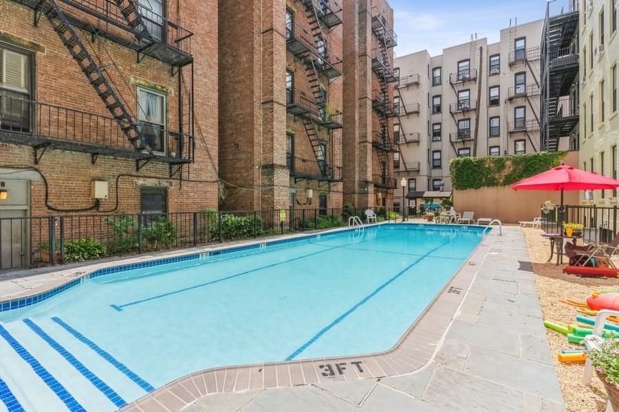 1115 WILLOW AVE Unit: 107