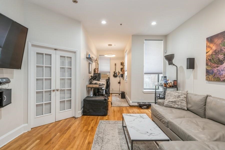 1115 WILLOW AVE Unit: 107