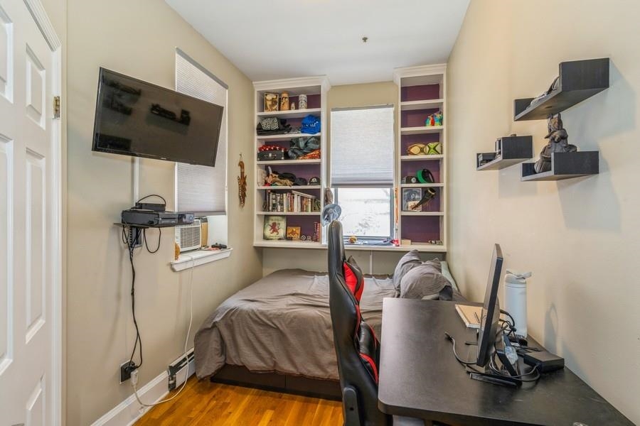 1115 WILLOW AVE Unit: 107