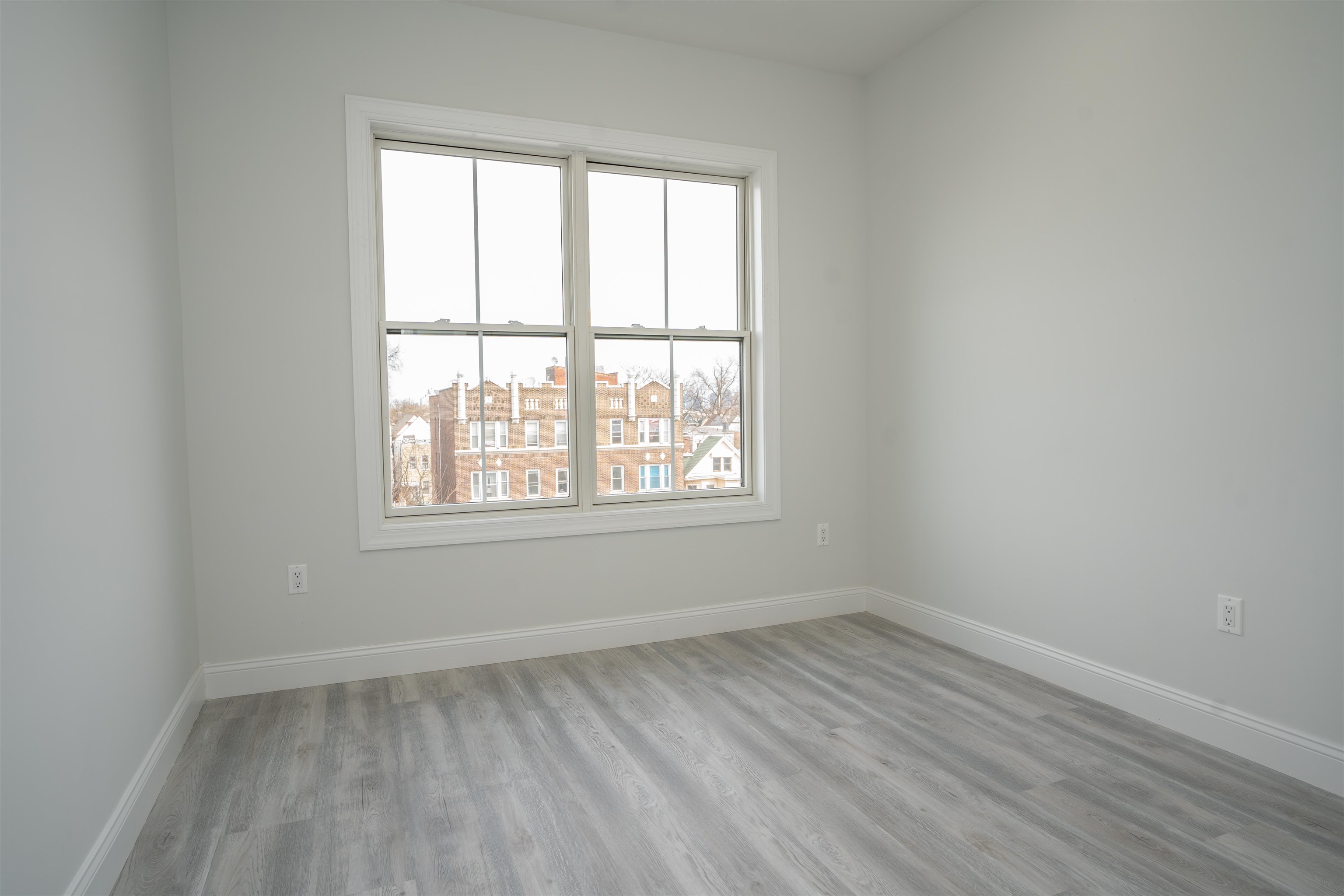 144 BERGEN AVE Unit: 3B