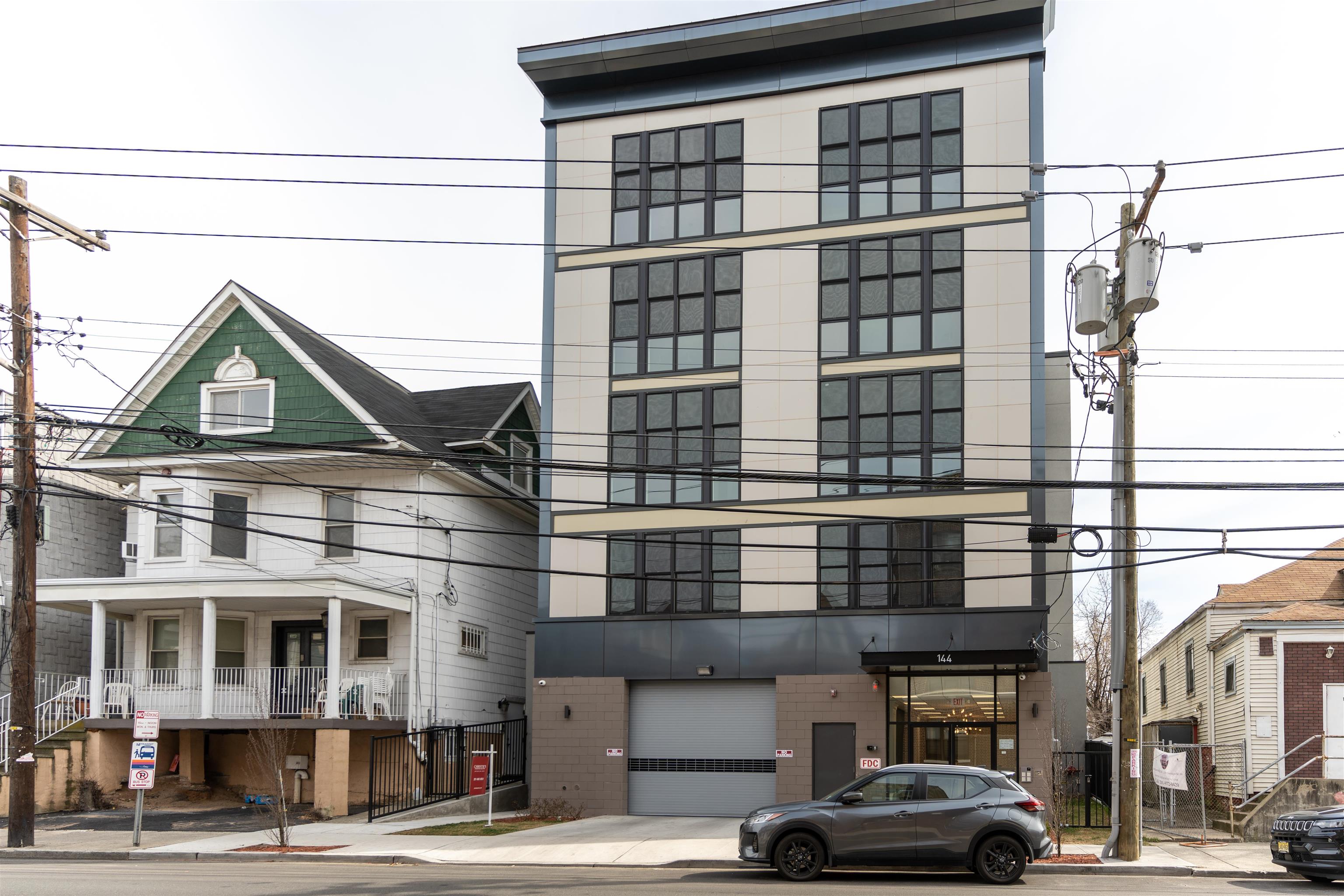 144 BERGEN AVE Unit: 3B