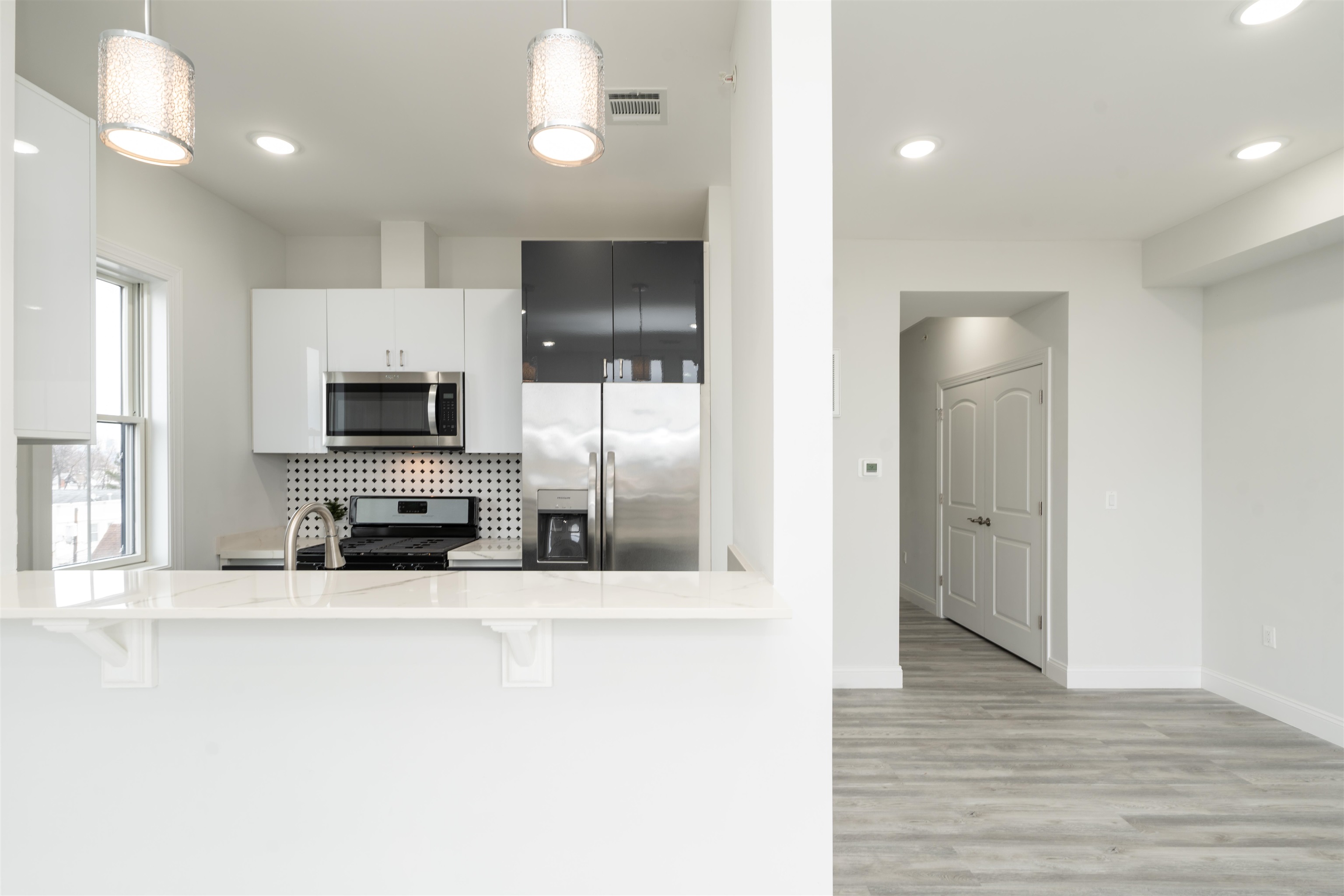 144 BERGEN AVE Unit: 3B