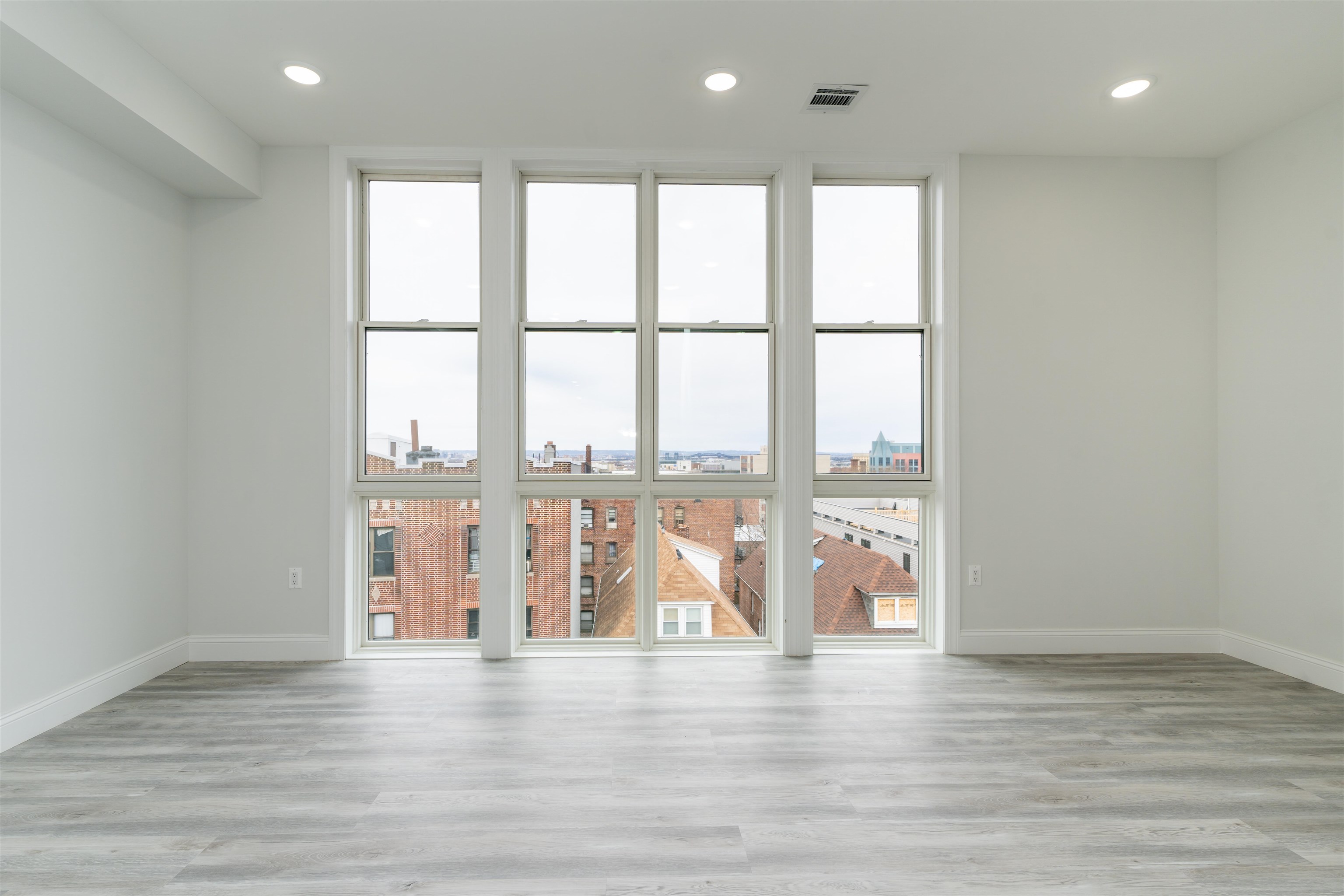 144 BERGEN AVE Unit: 3B