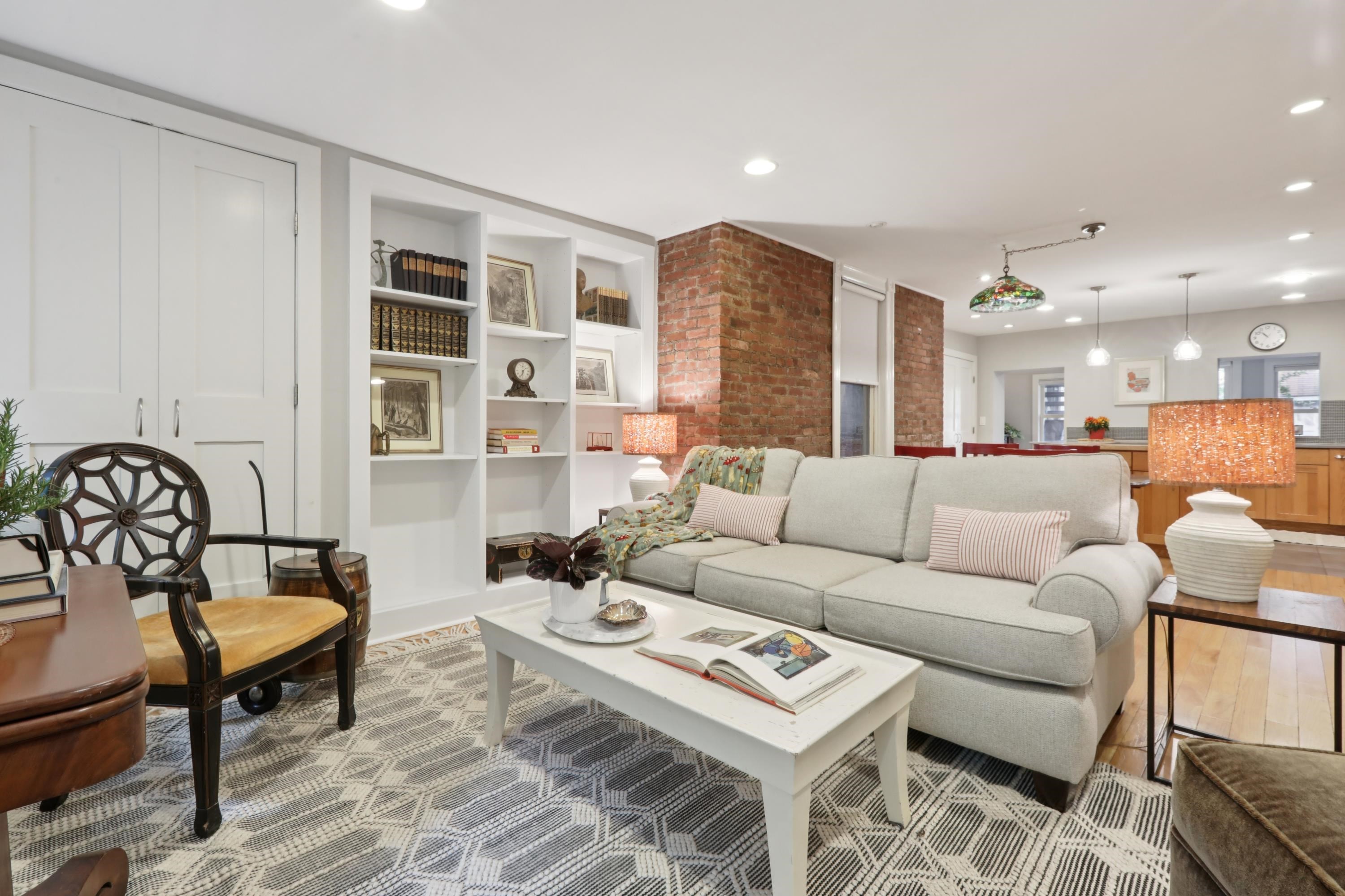 204 GARDEN ST Unit: 1