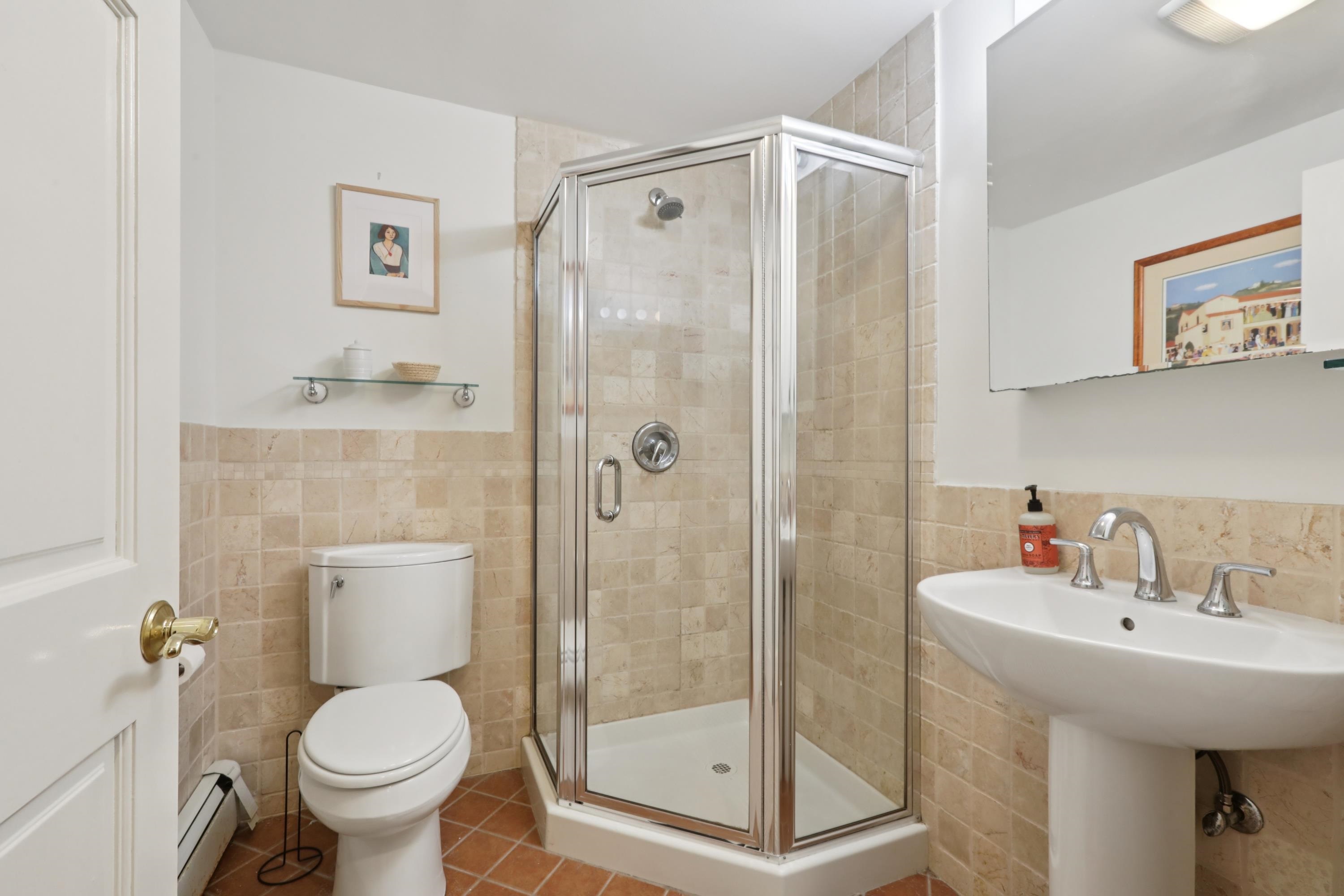204 GARDEN ST Unit: 1