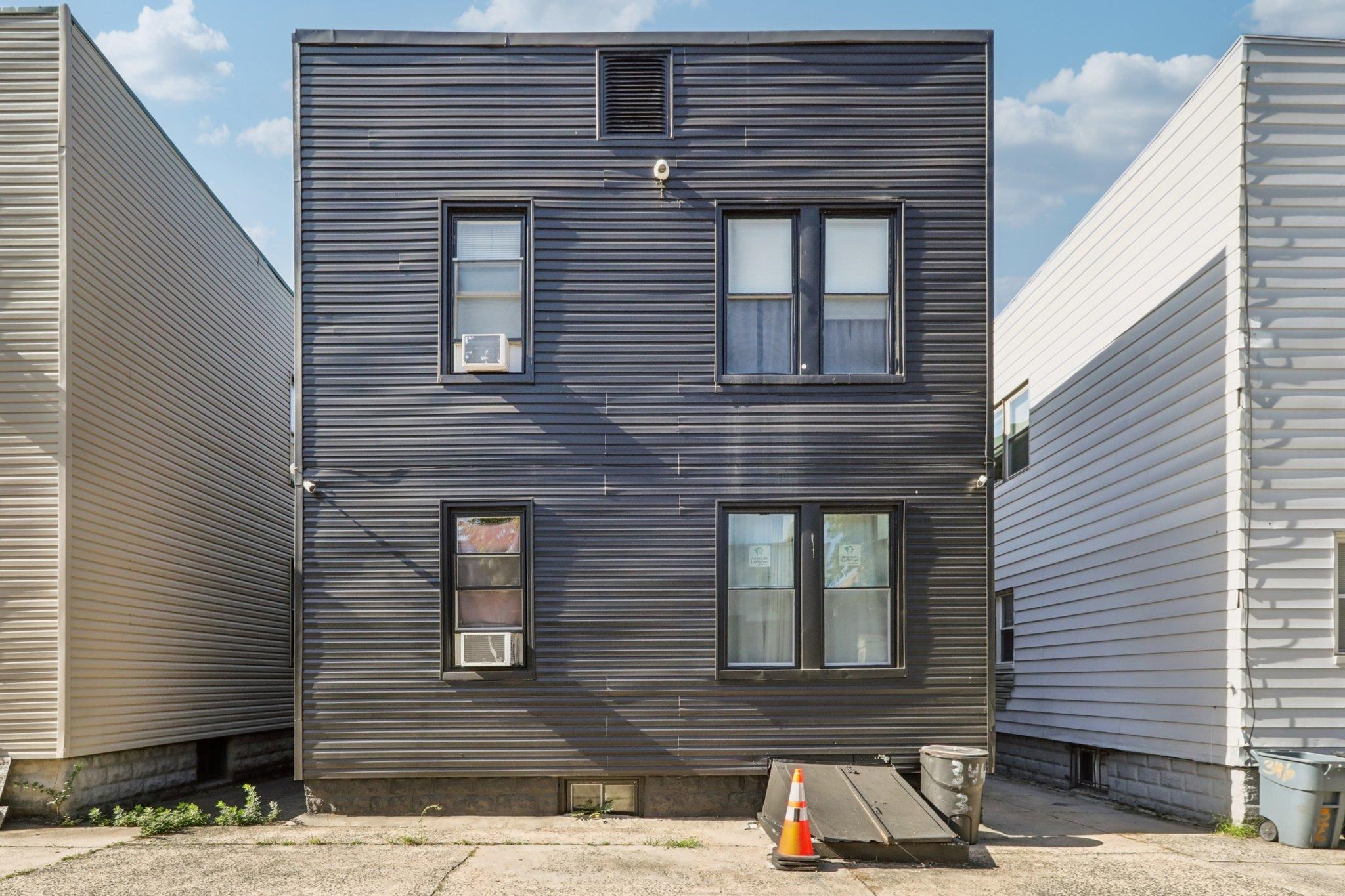 344 DANFORTH AVE
