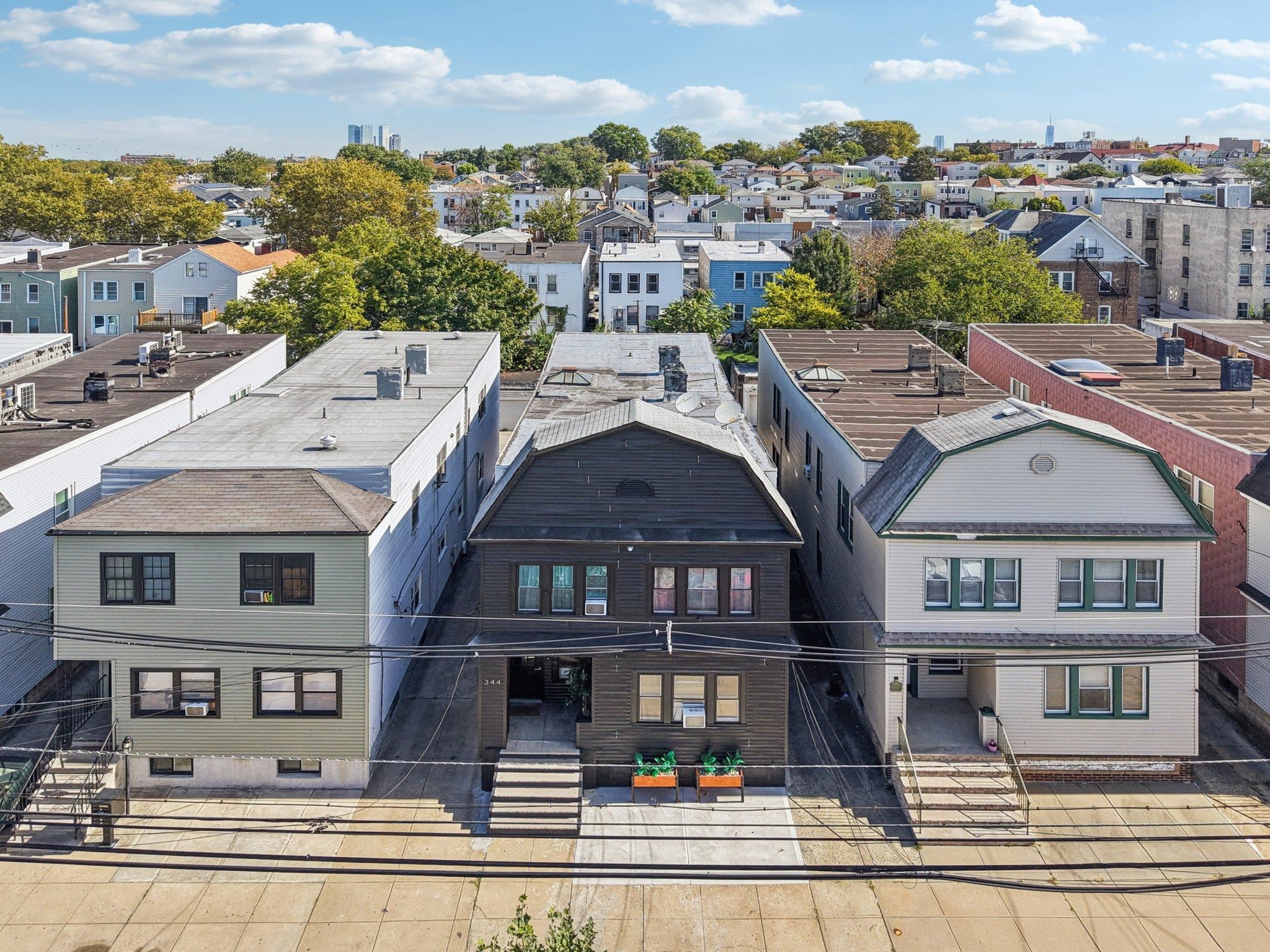 344 DANFORTH AVE