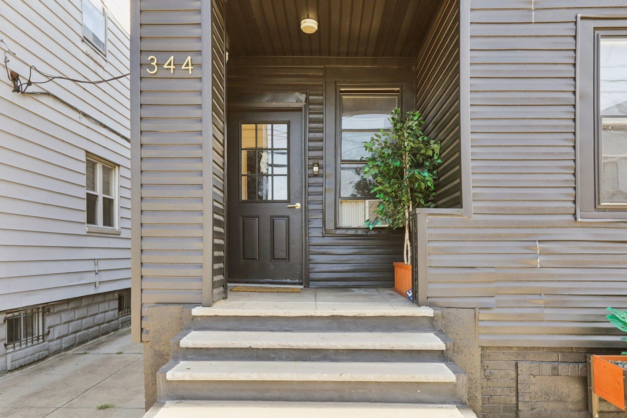344 DANFORTH AVE
