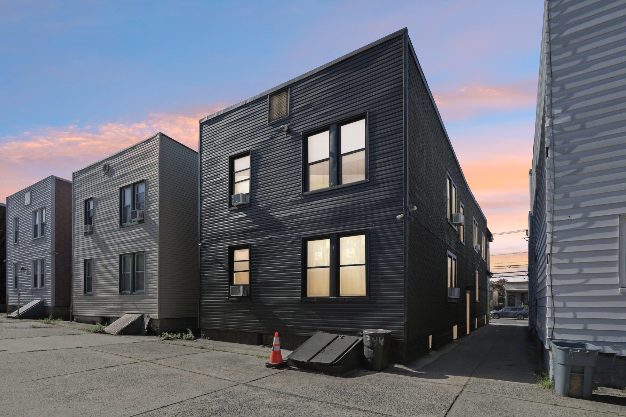 344 DANFORTH AVE