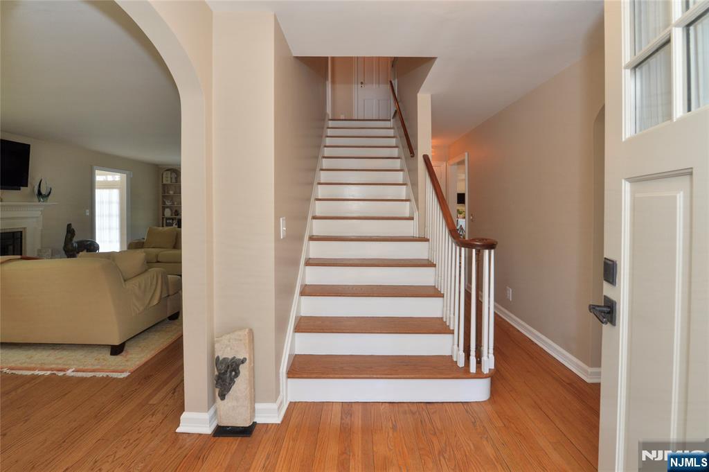 11 Chestnut Ridge Road