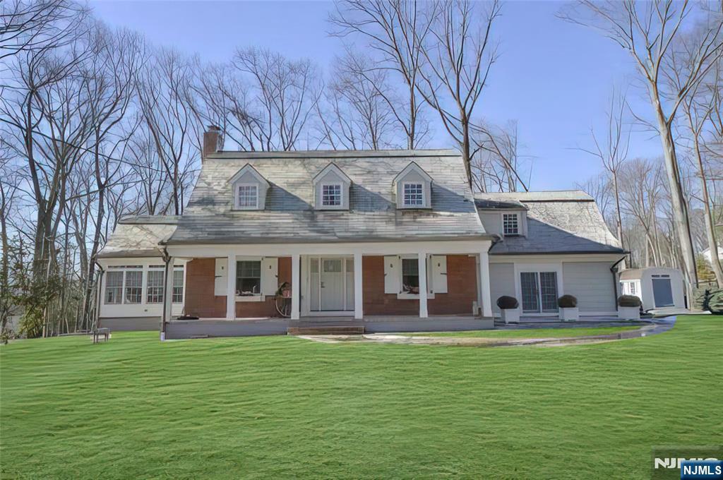11 Chestnut Ridge Road