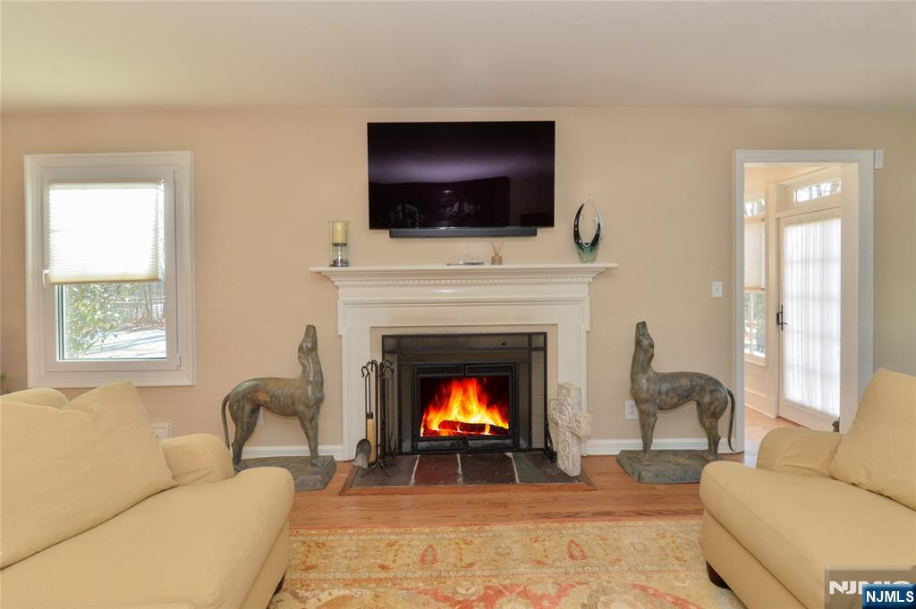 11 Chestnut Ridge Road
