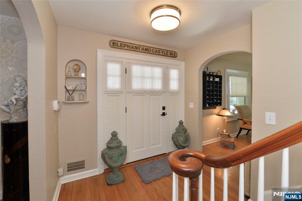 11 Chestnut Ridge Road