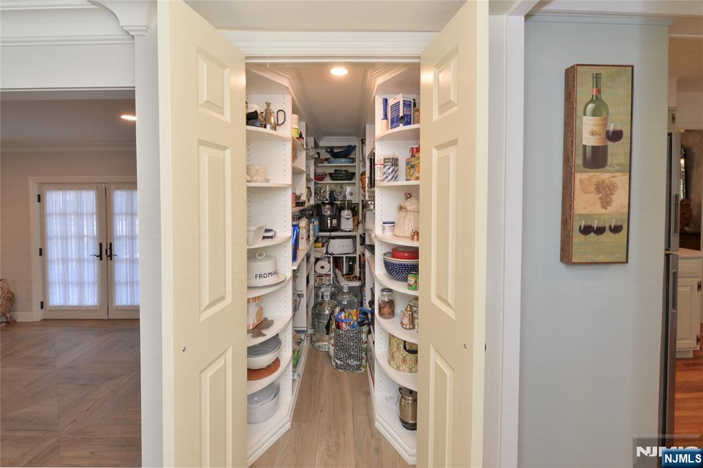 11 Chestnut Ridge Road