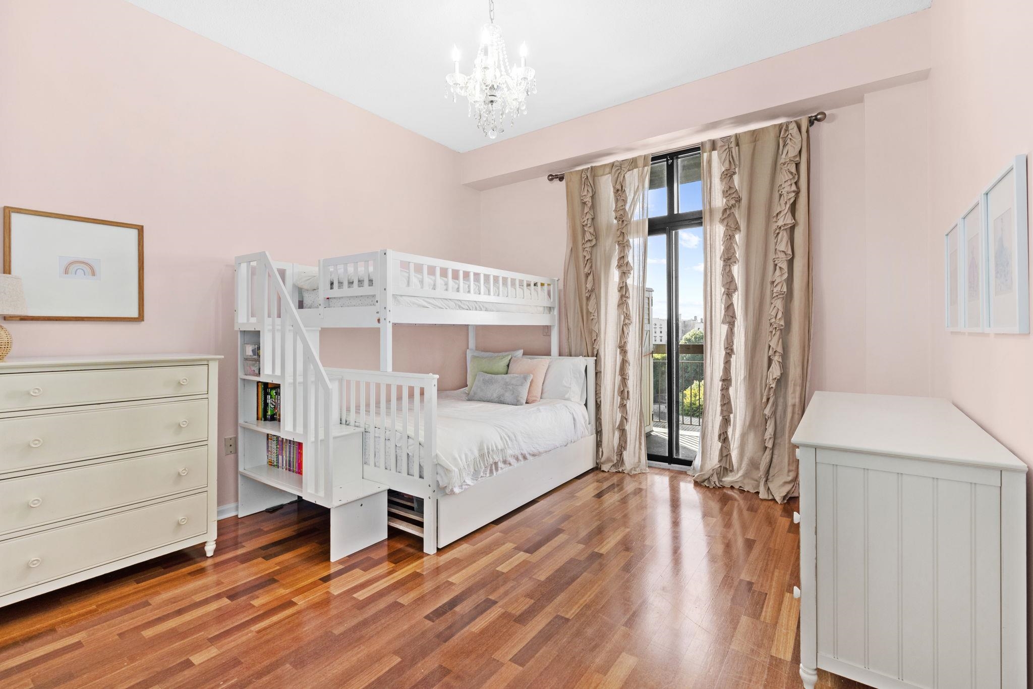 700 1ST ST Unit: 16PV