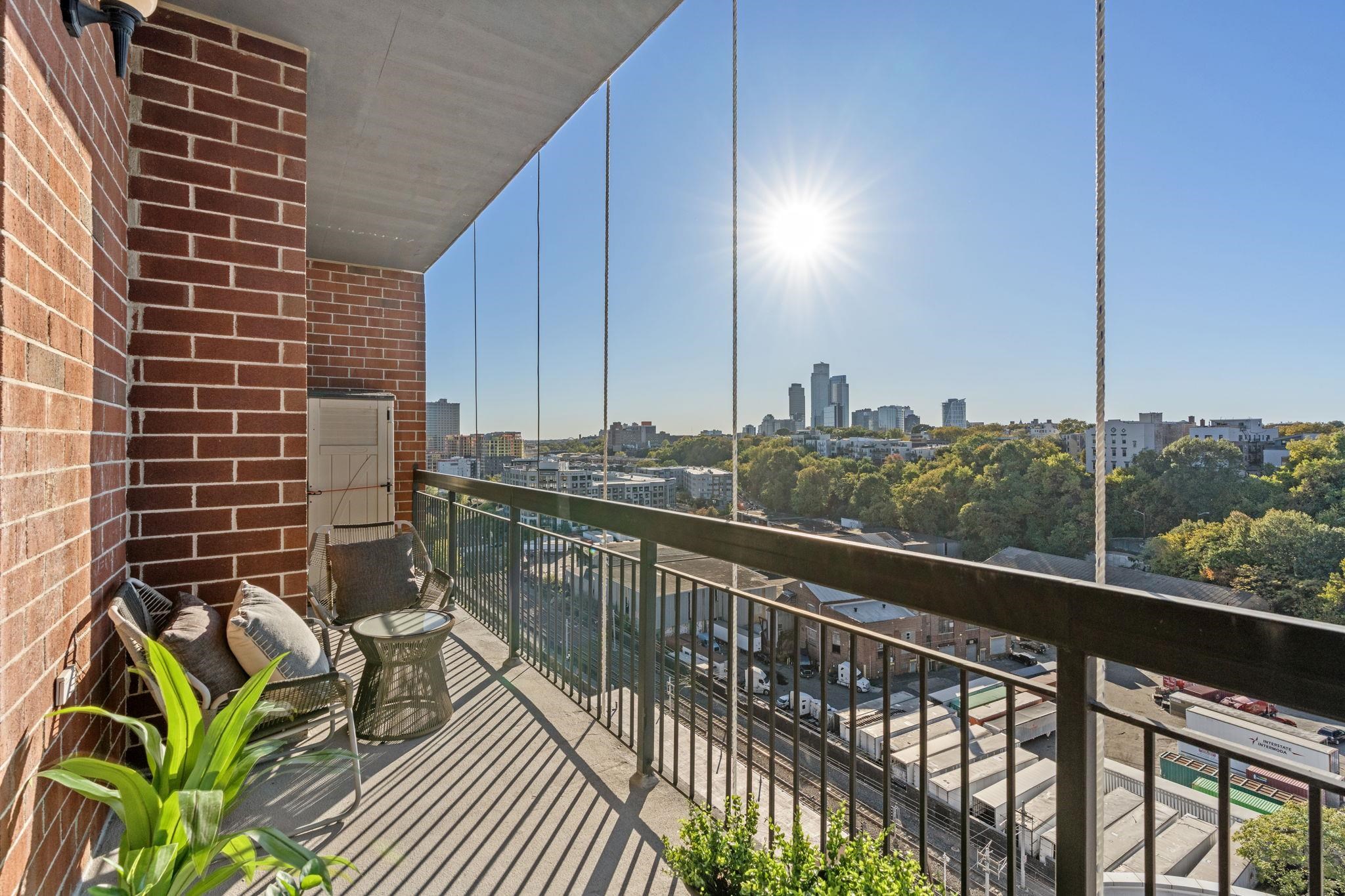 700 1ST ST Unit: 16PV