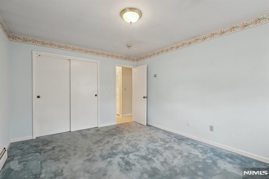 8 Sparrowbush Road