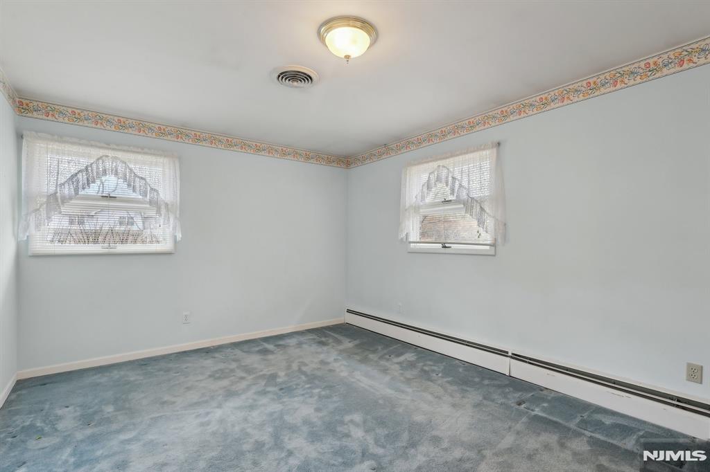 8 Sparrowbush Road
