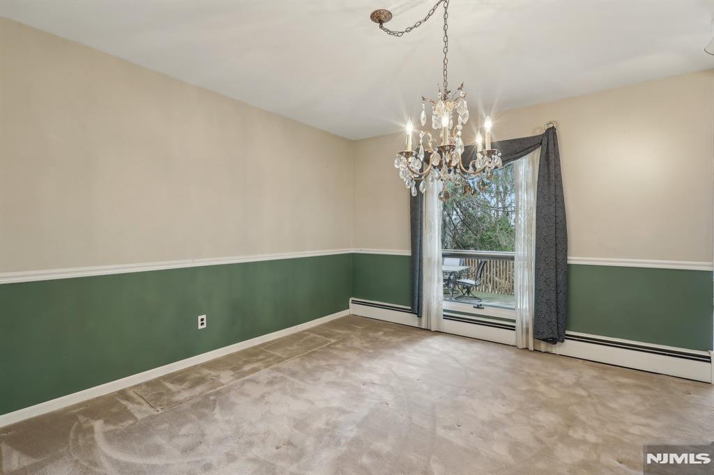 8 Sparrowbush Road