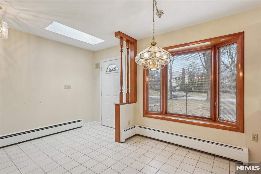 8 Sparrowbush Road