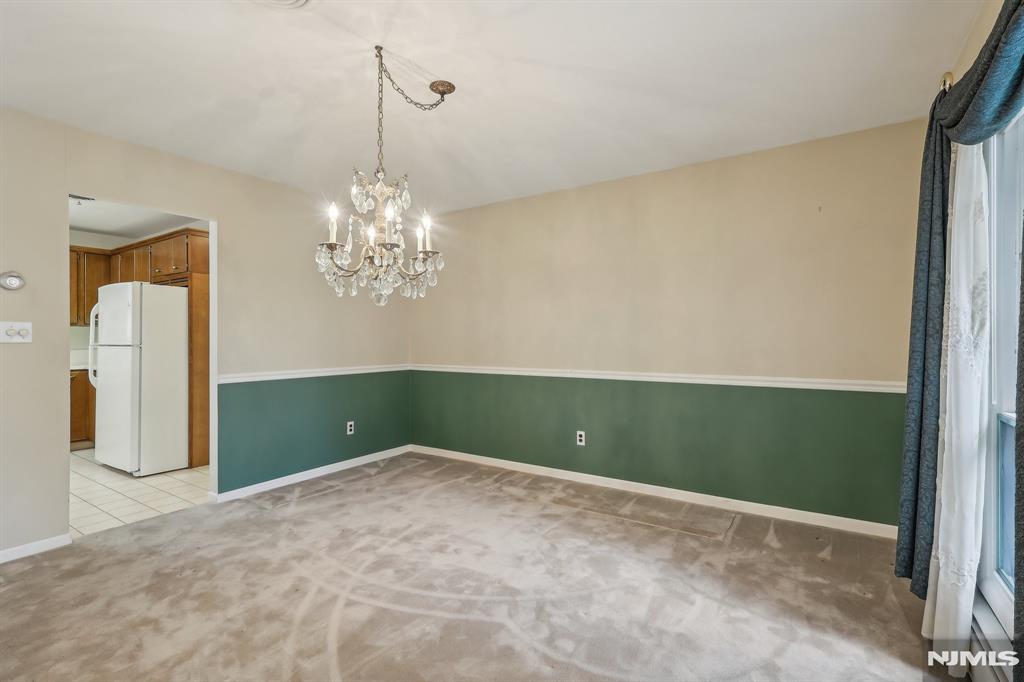8 Sparrowbush Road