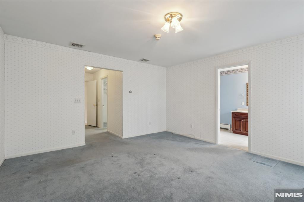 8 Sparrowbush Road