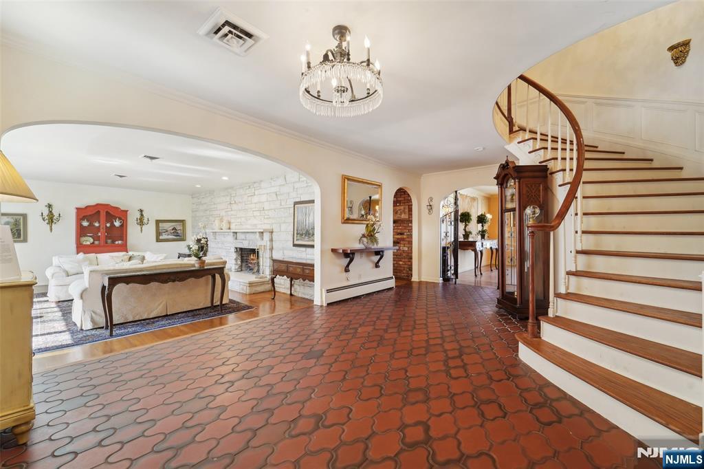 17 Deerhill Drive