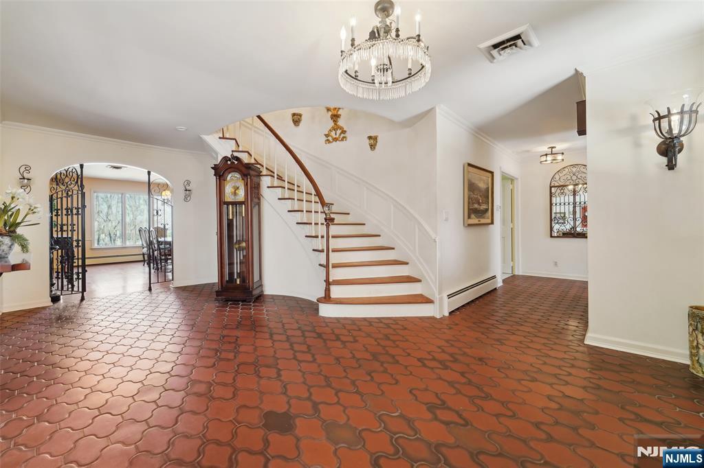 17 Deerhill Drive