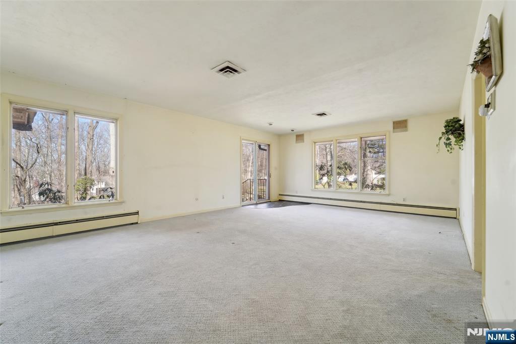 17 Deerhill Drive