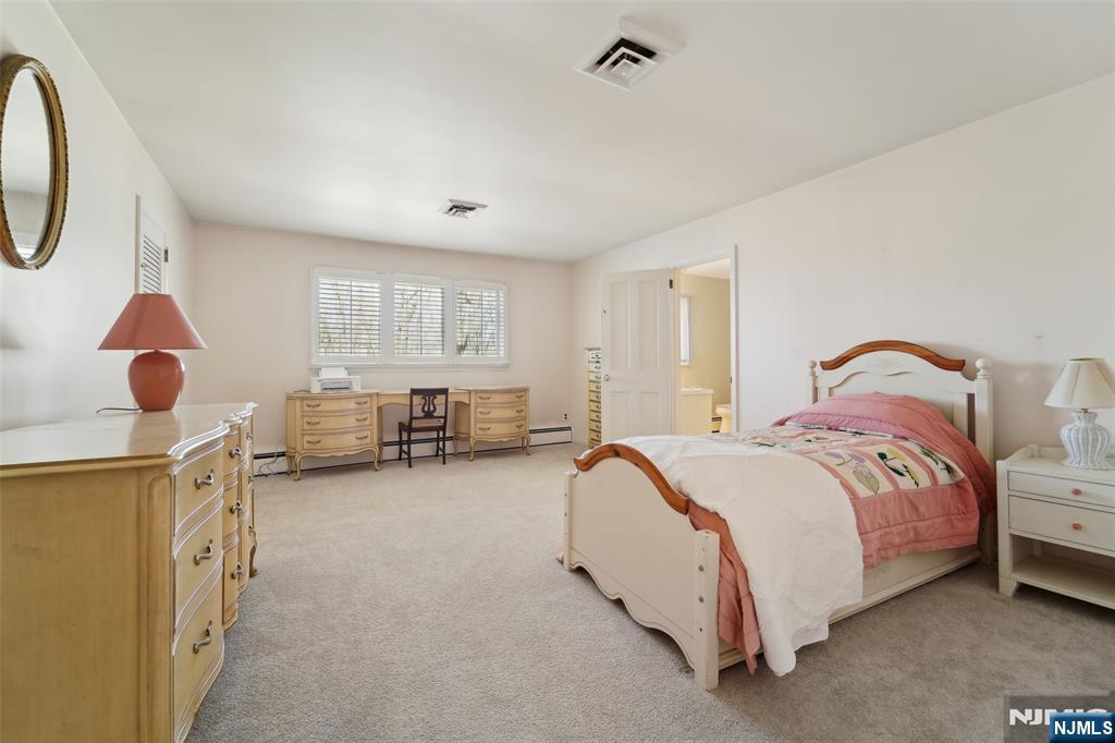 17 Deerhill Drive