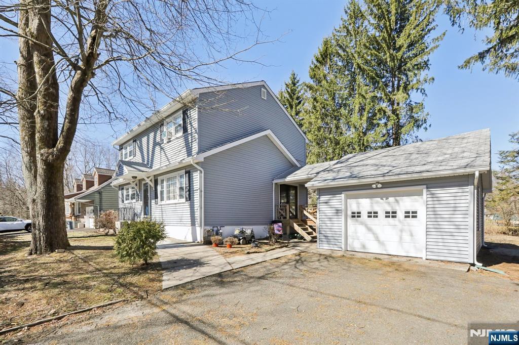 15 Beaver Avenue