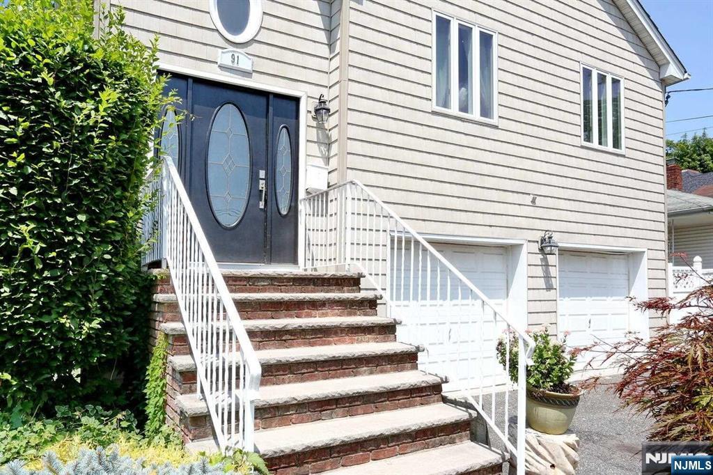 91 W Church Street